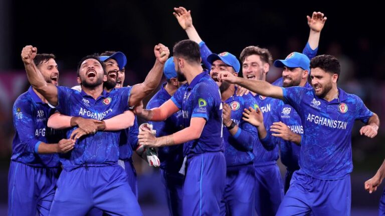How to Use Online Cricket ID for Betting on Session Markets with Key Fielding Plays in IPL